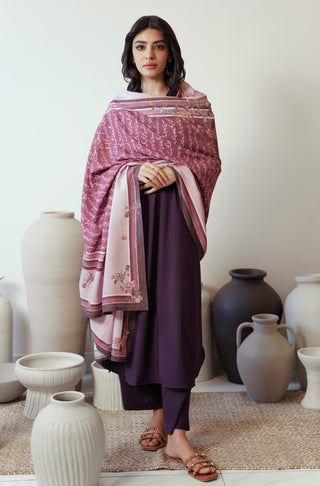 Shopmanto UK, Pakistani urdu calligraphy clothing brand manto UK ready to wear one piece cotton silk phool (flower) plum and lilac women long shawl odhni scarf unisex