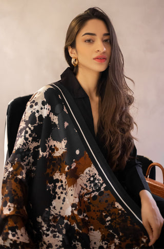 Shopmanto UK, Pakistani urdu calligraphy clothing brand manto UK ready to wear one piece women nishaan (distinctive marks) black shawl unisex long scarf