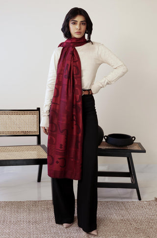 Shopmanto UK, manto pakistani clothing brand, urdu calligraphy clothes, manto UK ready to wear jazba (passion) maroon pakistani urdu weaved stole scarf