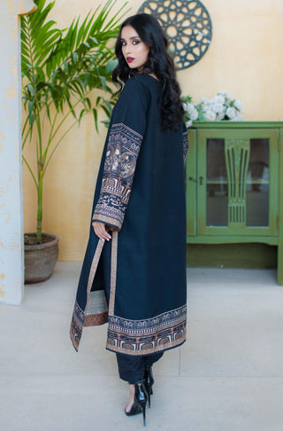 Shopmanto UK, Pakistani urdu calligraphy clothing brand manto UK ready to wear women two piece taj mahal (symbol of love) black jacquard matching coord set with long shirt and straight pants illustrating the story of mumtaz and shah jahan