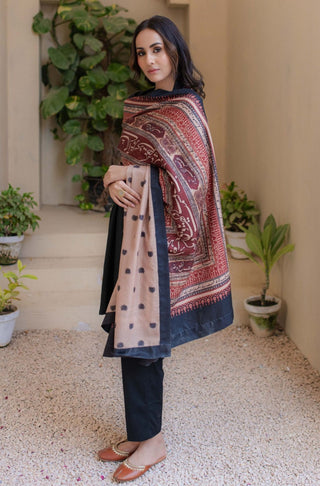 Shopmanto UK, Pakistani urdu calligraphy clothing brand manto UK ready to wear women one piece printed rashk (envious moon) maroon and tan double sided shawl long scarf odhni