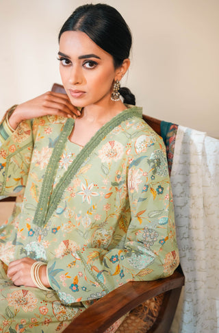 Shopmanto UK, manto UK, manto pakistani clothing brand, urdu calligraphy clothes, manto UK ready to wear three piece mint and teal Gulnaar (fruit flora) coord set with long kurta shirt and culotte wide leg pants and dupatta for women