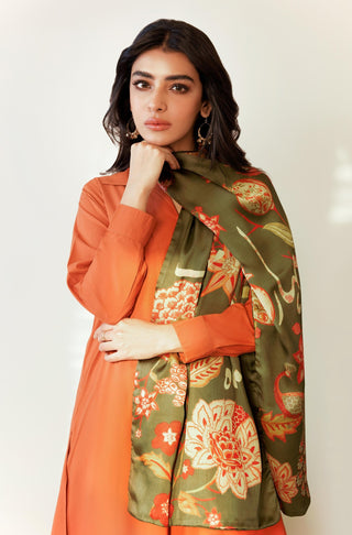 Shopmanto UK, manto pakistani clothing brand, urdu calligraphy clothes, manto UK ready to wear gulnaar (fruit flora) green urdu silk stole scarf, pakistani urdu silk scarf stole