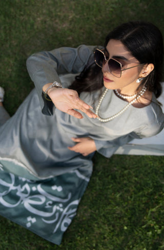 Shopmanto UK, Pakistani urdu calligraphy clothing brand manto UK ready to wear women two piece printed qalb (heart) grey teal matching crepe silk coord set with long shirt kurta and straight pants