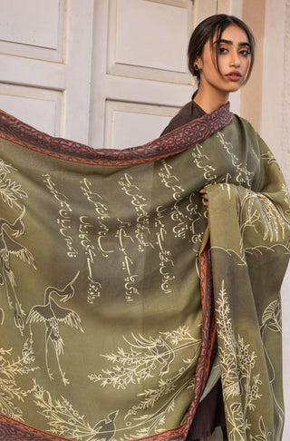 Shopmanto UK, manto UK, manto pakistani clothing brand, urdu calligraphy clothes, manto UK urdu gumaan (wrapped in mystery) shaded olive green odhni dupatta scarf shawl, pakistani urdu dupatta