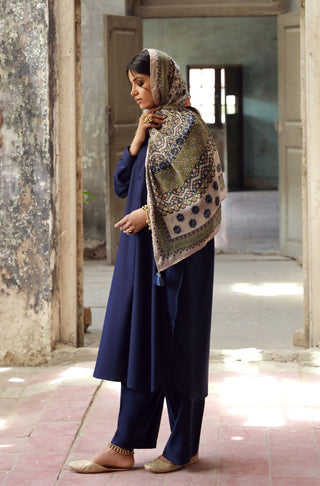 Shehrzade (Tale of a Queen) - Gold & Blue Scarf